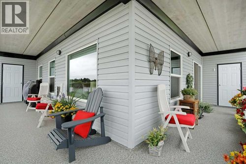 499 Meadow Lake Crt E, Brooks, AB, T1R0Y7 | Card Image