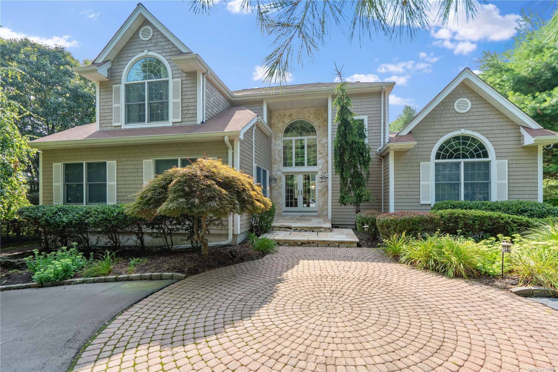 Sturrock Way, East Setauket, NY 11733
