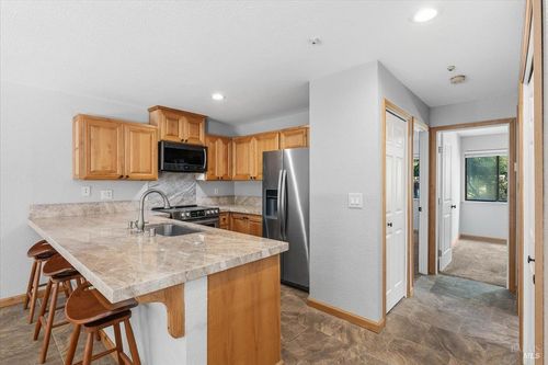 80 Creek Ct, Cotati, CA, 94931-5140 | Card Image