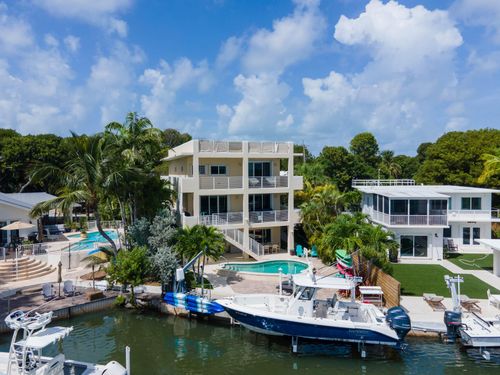 148 Riviera Dr, Tavernier, FL, 33070-2359 | Card Image