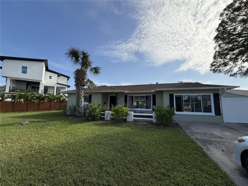 6041 Venetian Boulevard Ne, SAINT PETERSBURG, FL, 33703 | Card Image