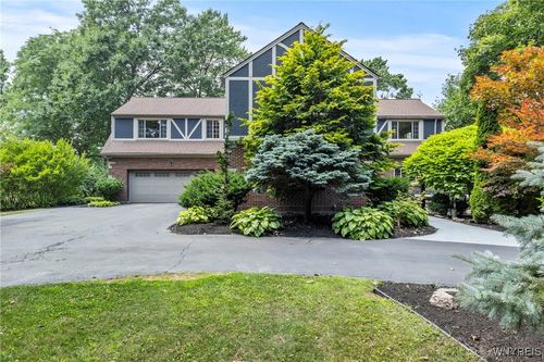 5082 Woodland Dr, Lewiston, NY, 14092-1914 | Card Image