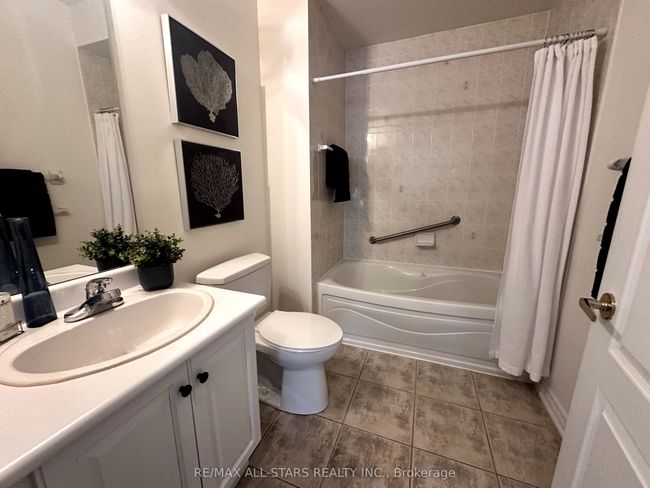 68 Celebrity Greens Way, Condo with 3 bedrooms, 2 bathrooms and 1 parking in Markham ON | Image 21