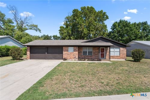 1709 Pleasant Ln, Copperas Cove, TX, 76522-4235 | Card Image