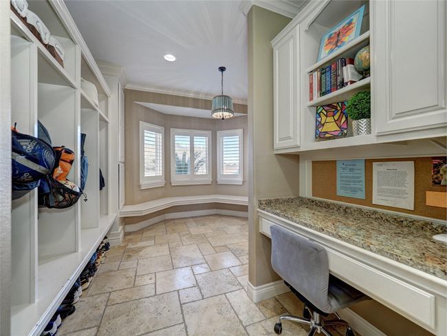 Drop Zone with built-in shelves and desk area | Image 41