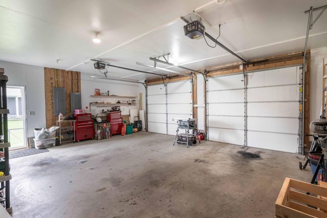 Garage Interior | Image 37