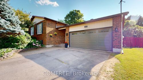 204 Grace Ave, Russell, ON, K4R1B4 | Card Image