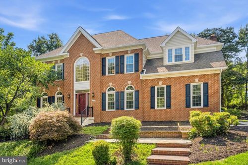 6914 Winter Ln, Annandale, VA, 22003-6162 | Card Image
