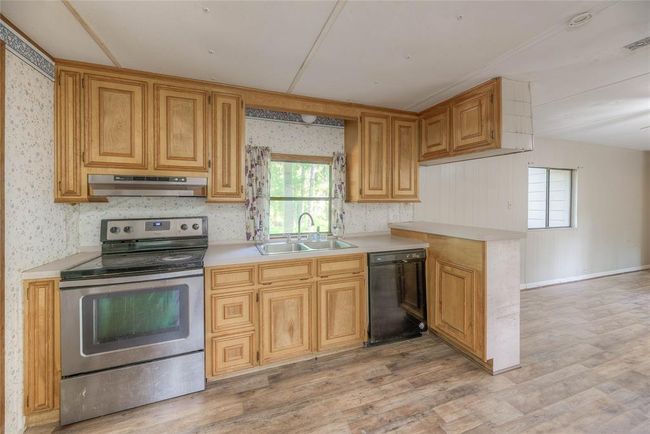 330 Oak Tree Dr, House other with 3 bedrooms, 2 bathrooms and 2 parking in Pointblank TX | Image 16