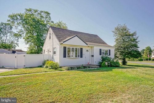 512 E Church St, BLACKWOOD, NJ, 08012-3932 | Card Image