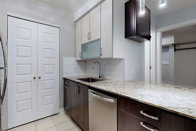 1 - 8171 Kipling Ave, Condo with 1 bedrooms, 1 bathrooms and 1 parking in Vaughan ON | Image 12