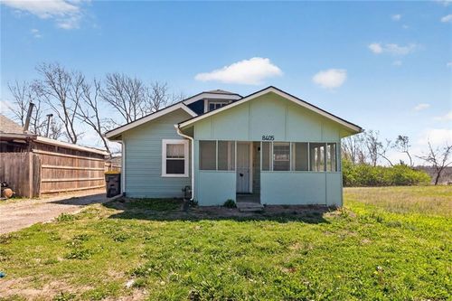 8405 Wabash Ave, Kansas City, MO, 64132-2368 | Card Image