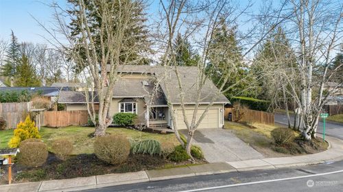 1802 211th Way Ne, Sammamish, WA, 98074 | Card Image