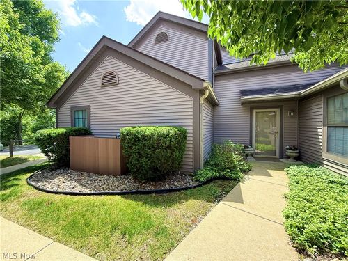 2-4084 Saint Andrews Ct, Canfield, OH, 44406-8095 | Card Image