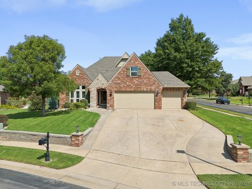 3901 N Lions Avenue, Broken Arrow, OK, 74012 | Card Image