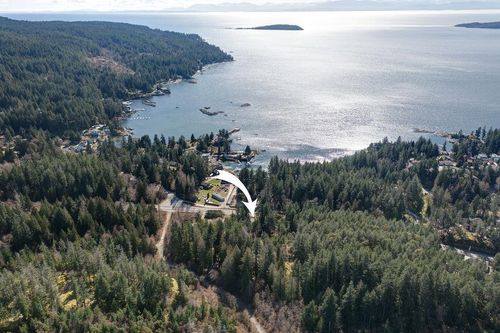 9168 Sunshine Coast Highway, Halfmoon Bay, BC, V7Z1E9 | Card Image