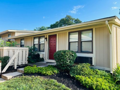 9553 Olde Woods Dr, West Chester, OH, 45011-9757 | Card Image