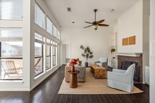 apt-311-1910 Robbins Pl, Austin, TX, 78705-5353 | Card Image