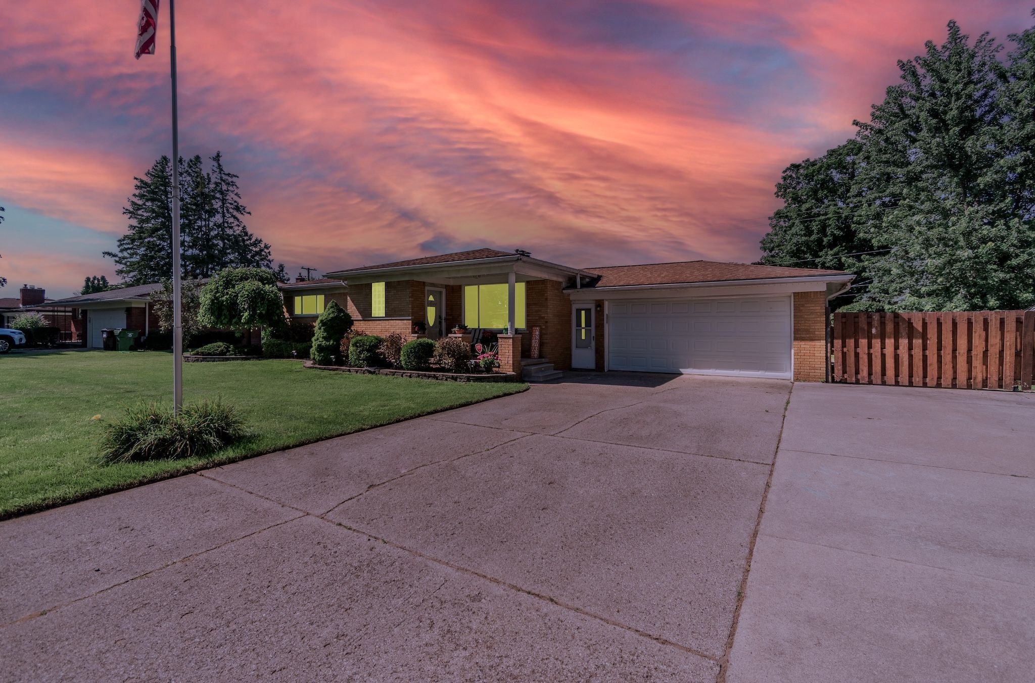 Southfield Dr, Shelby Township, MI 48316