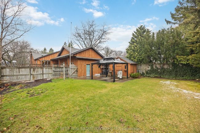 1311 Lakeshore Rd, House other with 3 bedrooms, 2 bathrooms and 4 parking in Sarnia ON | Image 28