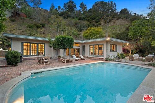 10216 Cielo Dr, Beverly Hills, CA, 90210 | Card Image