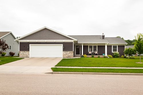 3205 Christenson Ln, Onalaska, WI, 54650-6103 | Card Image