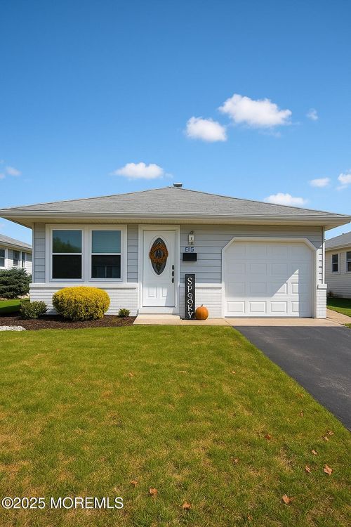 515 Jamaica Blvd, Toms River, NJ, 08757-4251 | Card Image