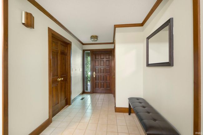 2703 Foxchase Run, Condo with 3 bedrooms, 2 bathrooms and null parking in Fort Wayne IN | Image 4