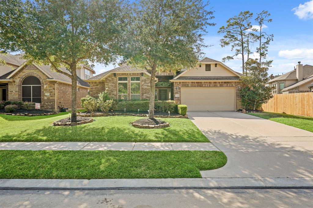 Cascading Springs Ln, Humble, TX 77346