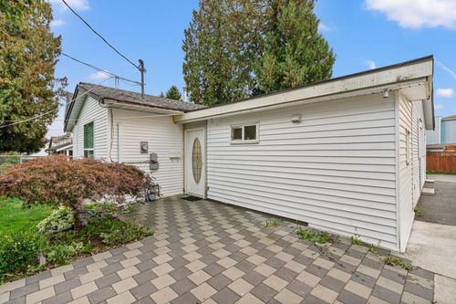 15646 96 Ave, Surrey, BC, V4N2K9 | Card Image