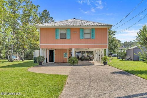 6371 Shawnee St, Kiln, MS, 39556-8163 | Card Image