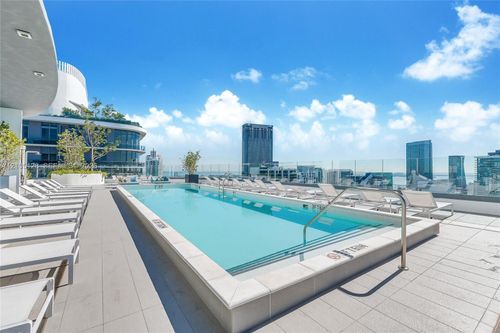 1905-55 Sw 9th St, Miami, FL, 33130-3995 | Card Image