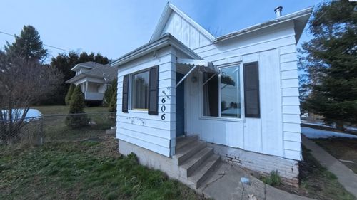 606 W Steptoe Ave, Oakesdale, WA, 99158-9676 | Card Image