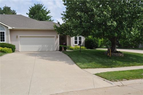 a-3007 Hirter Drive, St Joseph, MO, 64506 | Card Image