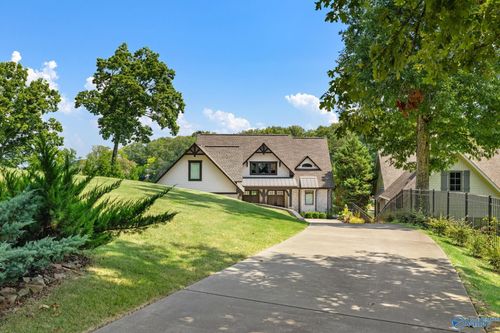 638 Pinegrove Drive, Muscle Shoals, AL, 35661 | Card Image