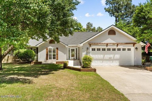 4 Emerald Ln, Pinehurst, NC, 28374-9144 | Card Image