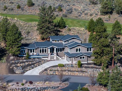 3352 Nw Fairway Heights Dr, Bend, OR, 97703-6826 | Card Image
