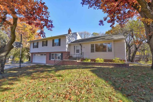 24 Orchard Ln, Estherville, IA, 51334-1844 | Card Image