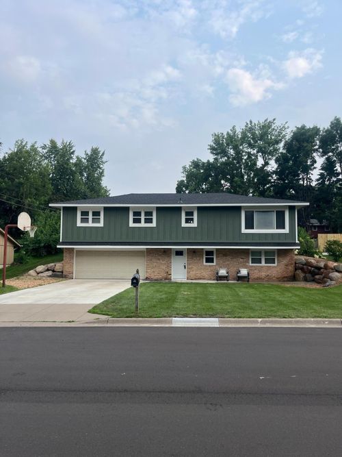 1307 20th St W, Hastings, MN, 55033-3216 | Card Image