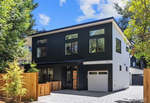 2311 N 135th St, Seattle, WA, 98133 | Card Image