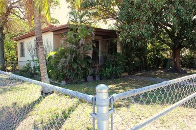 990 E 19th St, House other with 3 bedrooms, 1 bathrooms and null parking in Hialeah FL | Image 1