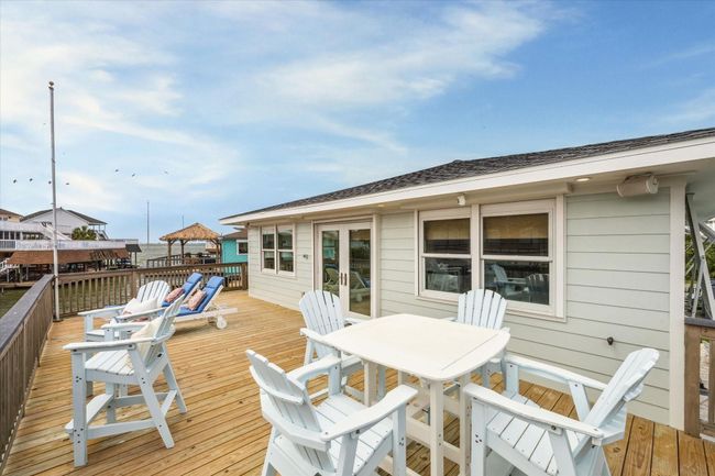 1226 Oahu Dr, House other with 4 bedrooms, 3 bathrooms and 1 parking in Tiki Island TX | Image 24