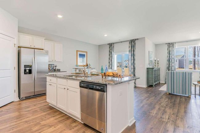 489 Coconut Dr, House other with 4 bedrooms, 2 bathrooms and null parking in Bloomingdale GA | Image 4
