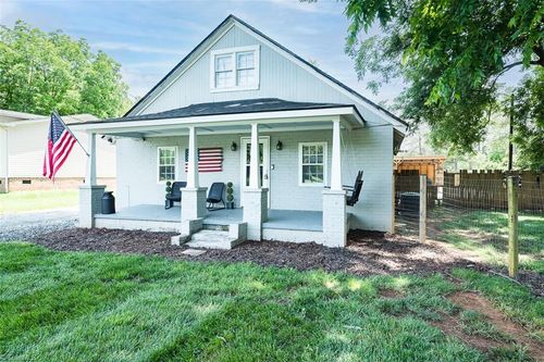 1146 Holt St, Mebane, NC, 27302-9147 | Card Image