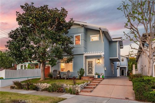 a-420 S Broadway, Redondo Beach, CA, 90277-3717 | Card Image