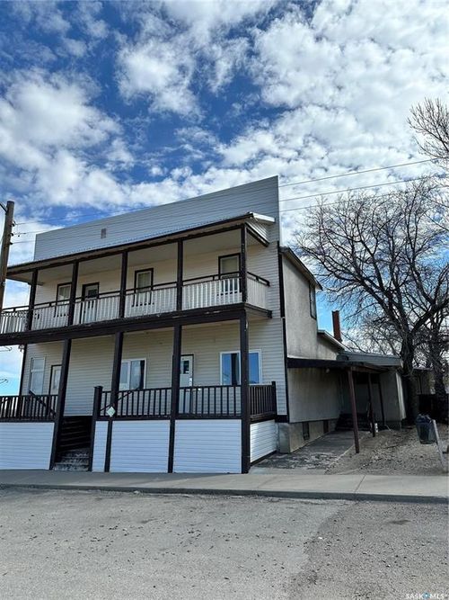 {{alt}} | Card Image