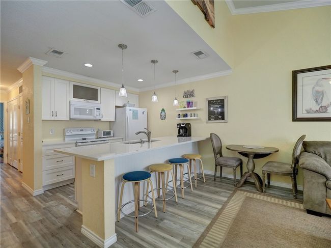 UNIT-1204 - 715 Beach Access Road 1 A, Condo with 2 bedrooms, 2 bathrooms and null parking in Port Aransas TX | Image 4