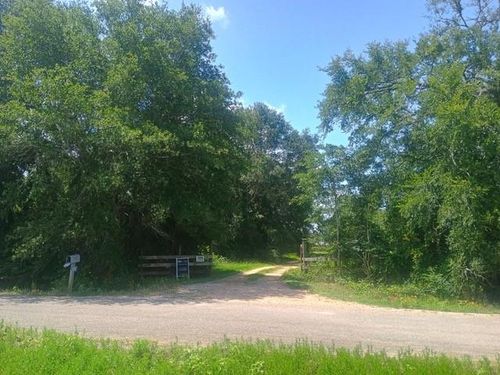 38241 Wiggins Rd, Hempstead, TX, 77445-7930 | Card Image