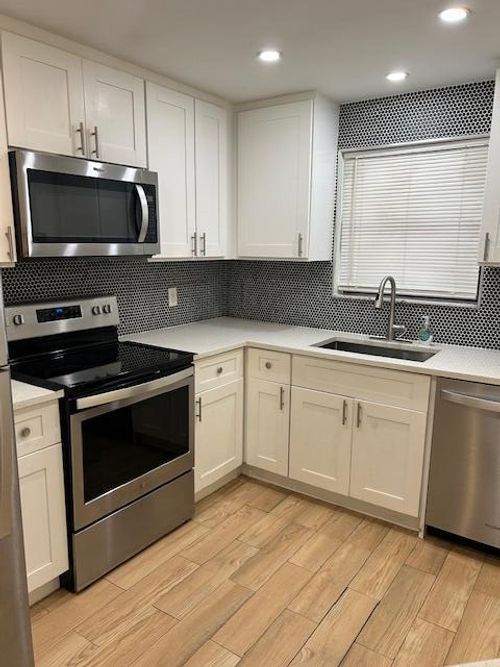 apt-105-21913 Lake Forest Cir, Boca Raton, FL, 33433-3374 | Card Image