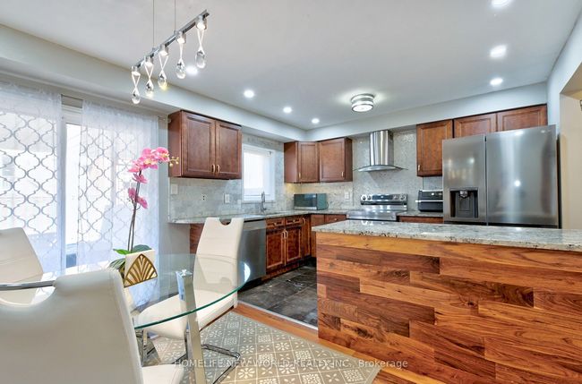 20 Guinevere Rd, House attached with 5 bedrooms, 4 bathrooms and 2 parking in Markham ON | Image 7